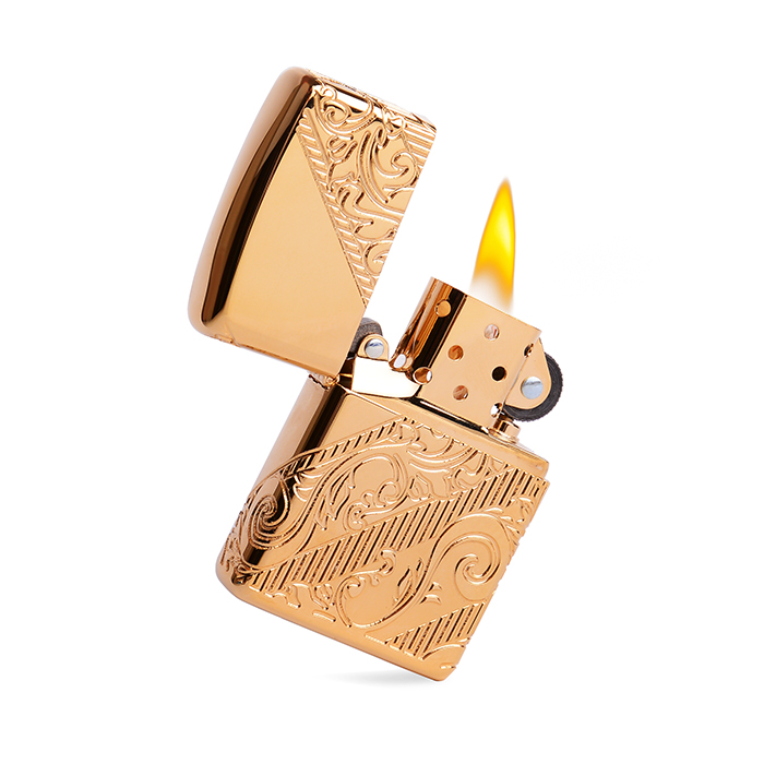 Позолоченная зажигалка Zippo Golden Scroll из ограниченной серии
