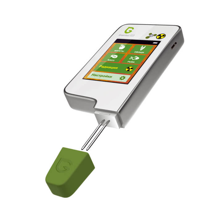 Тестер Greentest Eco 4 для измерения радиационного фона и содержания нитратов в продуктах