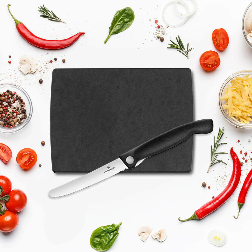 Швейцарский походный набор для нарезки продуктов Victorinox: складной нож и доска с антибактериальной пропиткой ECO Shield