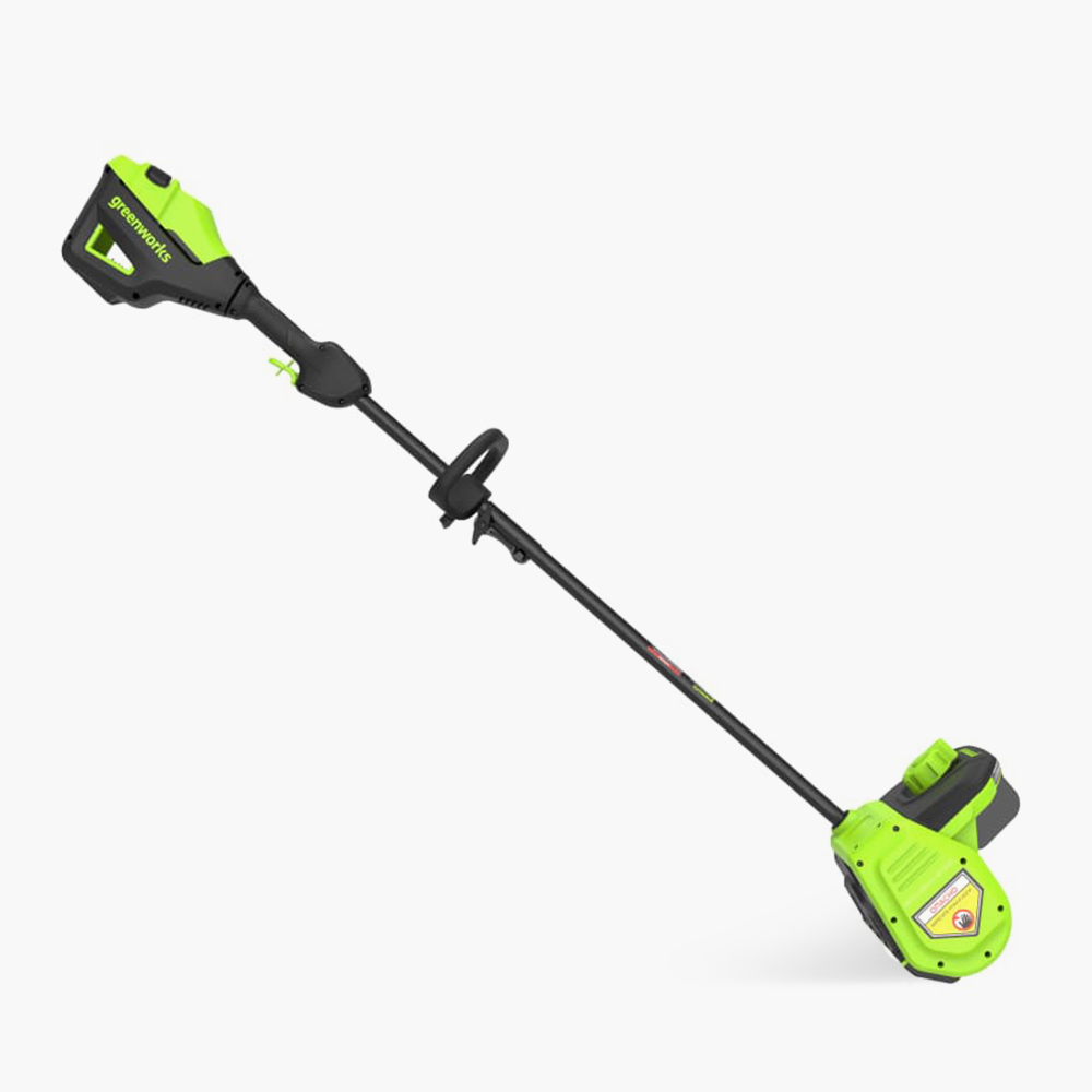 Аккумуляторный снегоуборщик Greenworks 2603207 c бесщеточным мотором DigiPRO и шнеком из сверхпрочного полимера Armalite