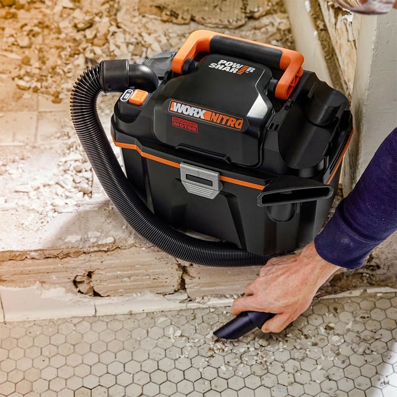 Аккумуляторный хозяйственный пылесос WORX Nitro WX031.9 20V с бесщеточным мотором и режимом воздуходува
