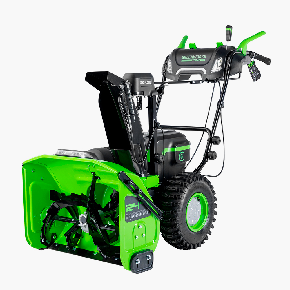 Аккумуляторный самоходный снегоуборщик Greenworks GD82ST56 с бесщеточными двигателями DigiPRO и системой разворота Zero Turn